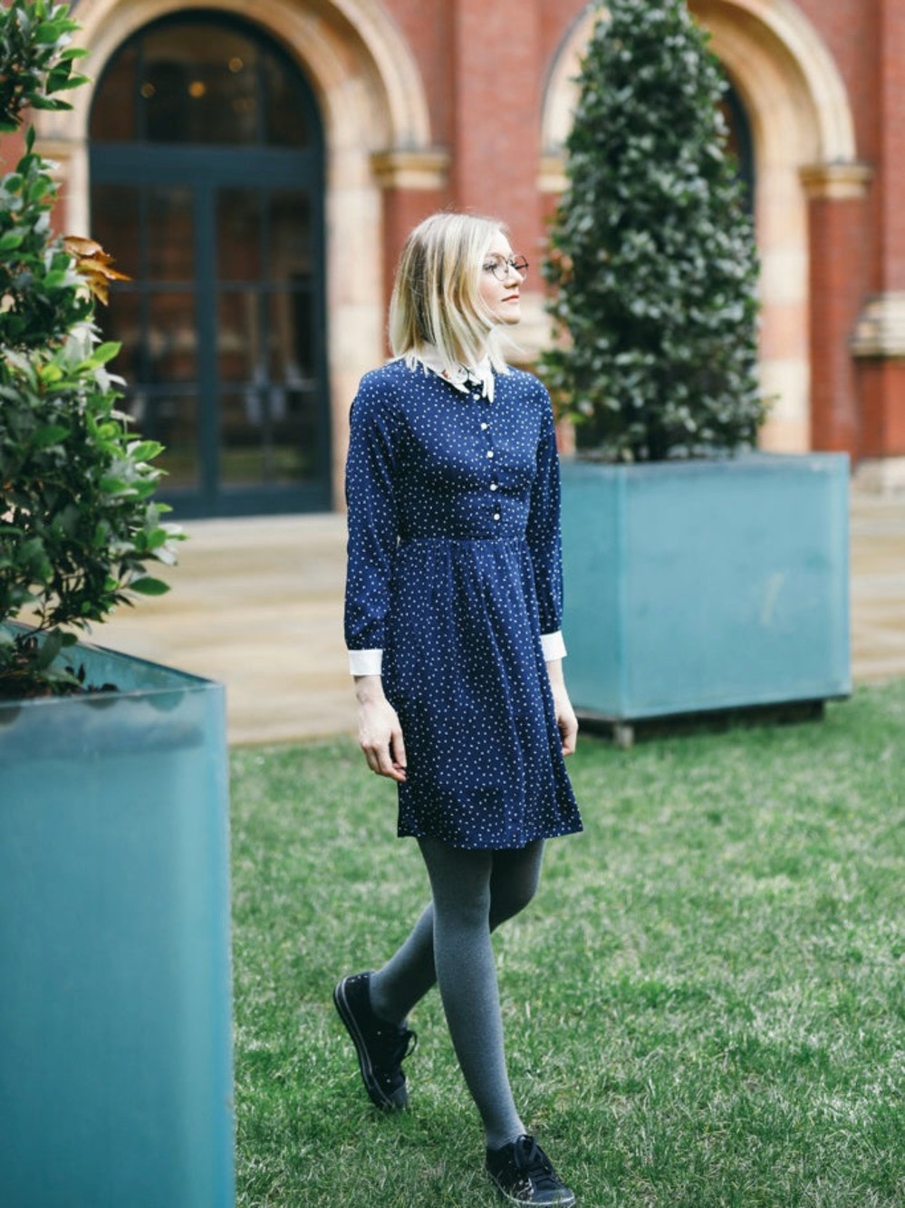 Miss Patina Bowie Cat Collar Dress Navy Polka Dot Kitty Peter Pan Medium